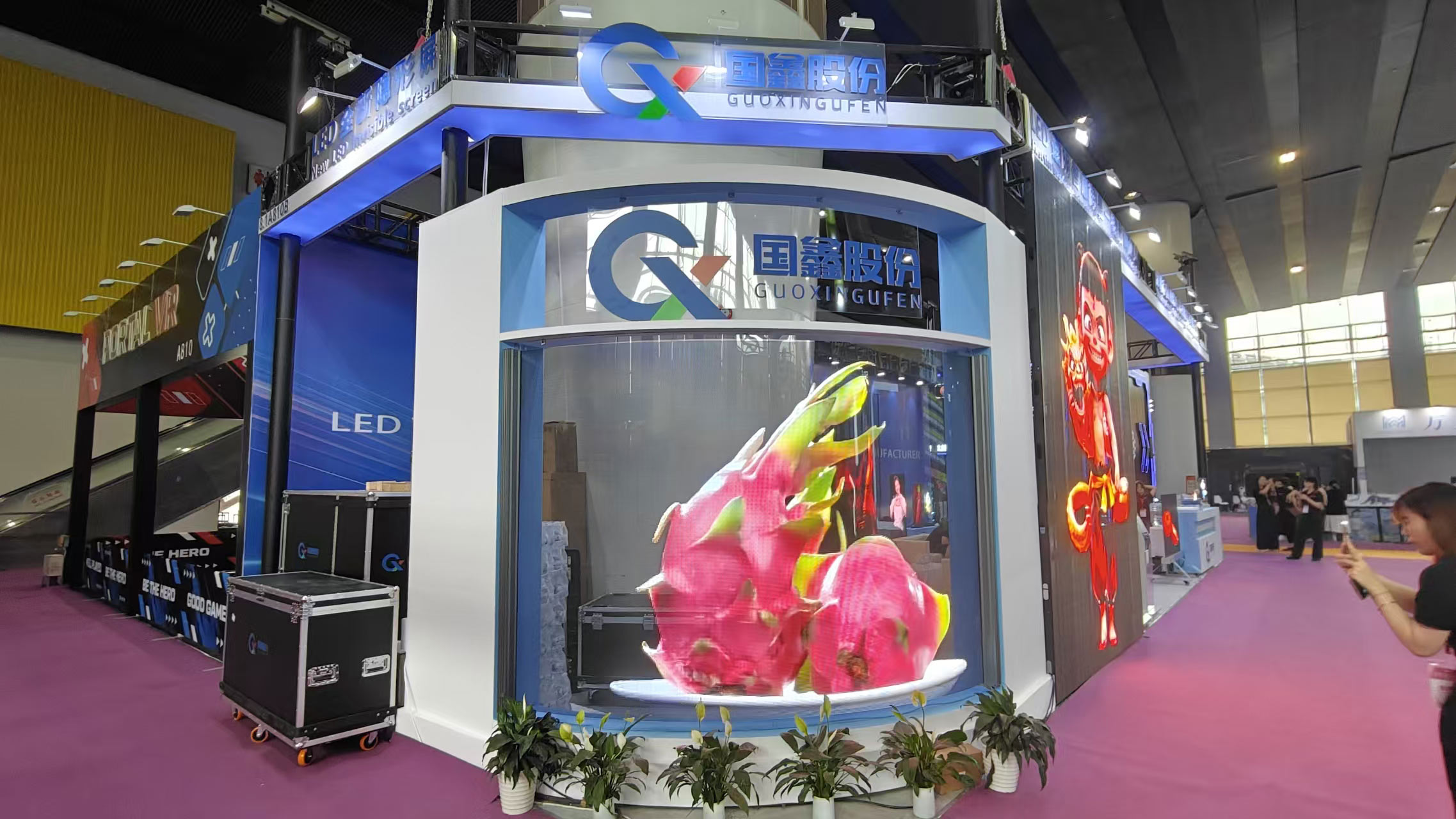 广州会展全息屏.jpg